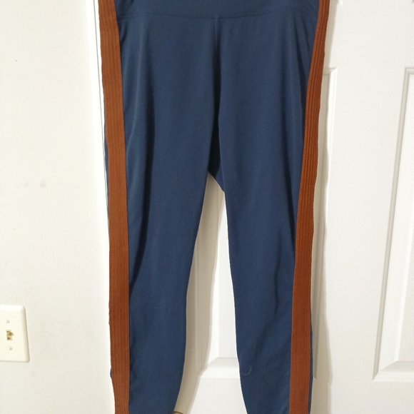 Athleta Yoga Pants Navy with Brown stripe embellishment Sz Medium - Picture 2 of 9